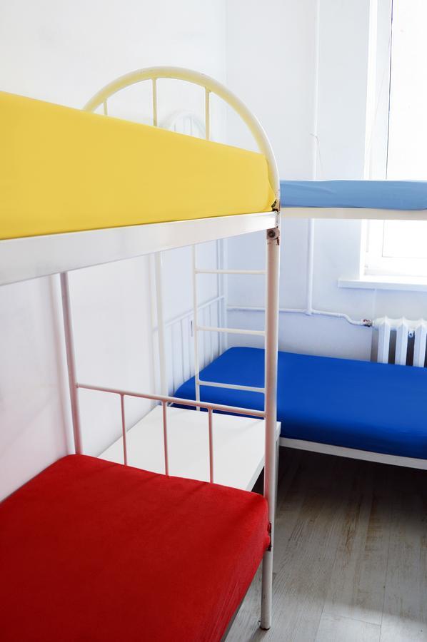 Hostel Vokzal Kiew Hostel-Betten foto